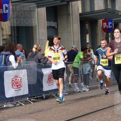 13.09.2026 - 21. swb-Marathon Bremen Strokosch-Dieckow http://msf.ph/oto/10348017 13.09.2026 11:11:11 Ziel 10155, 10419, 10510, 10511, 10546, 10552, 10977, 11036, 11216, 11231, 11239, 11289, 11458, 11533, 11702, 11745, 11870, 11927, 12082, 12126, 12148, 12220, 12286, 12311, 12336, 12464, 12508, 12553, 10148, 10163, 10313, 10419, 10527, 10547, 10611, 10644, 10653, 10792, 10841, 11043, 11062, 11141, 11237, 11335, 11483, 11679, 11691, 11745, 11756, 11993, 12396, 12401, 12507 meine-sportfotos.de