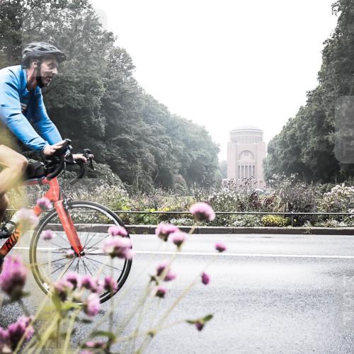 13.09.2026 - Stadtparktriathlon H.Heesch http://msf.ph/oto/10348021 13.09.2026 10:16:21 Radfahren 211, 221, 287, 345 meine-sportfotos.de