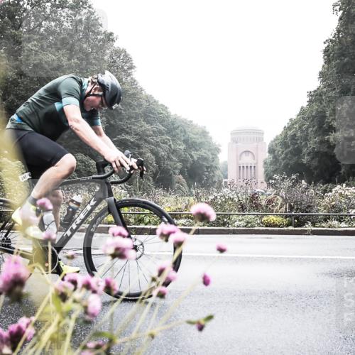 13.09.2026 - Stadtparktriathlon H.Heesch http://msf.ph/oto/10348082 13.09.2026 10:17:14 Radfahren 241, 245 meine-sportfotos.de