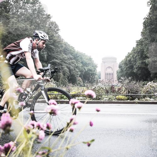 13.09.2026 - Stadtparktriathlon H.Heesch http://msf.ph/oto/10348100 13.09.2026 10:17:33 Radfahren 228, 317 meine-sportfotos.de