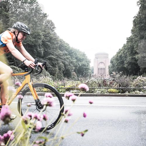 13.09.2026 - Stadtparktriathlon H.Heesch http://msf.ph/oto/10348114 13.09.2026 10:17:51 Radfahren 257, 283 meine-sportfotos.de
