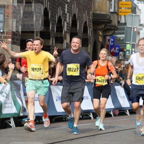 13.09.2026 - 21. swb-Marathon Bremen Strokosch-Dieckow http://msf.ph/oto/10348142 13.09.2026 10:53:48 Ziel 10222, 10479, 10626, 10757, 10780, 10821, 10845, 10886, 11168, 11242, 11379, 11446, 11590, 11800, 12040, 12056, 12119, 12275, 12308, 10255, 10579, 10708, 10822, 10947, 11010, 11206, 11489, 12075, 12244, 12356, 12405, 12435, 12515, 13531 meine-sportfotos.de