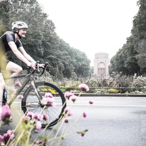 13.09.2026 - Stadtparktriathlon H.Heesch http://msf.ph/oto/10348144 13.09.2026 10:18:12 Radfahren 210, 459, 463 meine-sportfotos.de