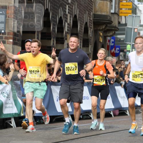 13.09.2026 - 21. swb-Marathon Bremen Strokosch-Dieckow http://msf.ph/oto/10348154 13.09.2026 10:53:48 Ziel 10222, 10479, 10626, 10757, 10780, 10821, 10845, 10886, 11168, 11242, 11379, 11446, 11590, 11800, 12040, 12056, 12119, 12275, 12308, 10255, 10579, 10708, 10822, 10947, 11010, 11206, 11489, 12075, 12244, 12356, 12405, 12435, 12515, 13531 meine-sportfotos.de