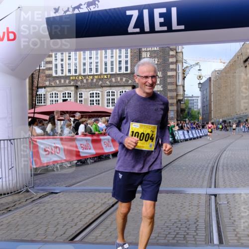 13.09.2026 - 21. swb-Marathon Bremen Tim E. http://msf.ph/oto/10348159 13.09.2026 11:19:46 Ziel 10004, 10629, 10933, 11050, 11760, 12224 meine-sportfotos.de