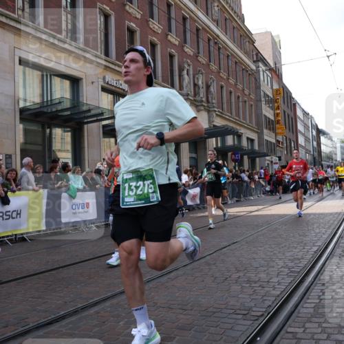13.09.2026 - 21. swb-Marathon Bremen Strokosch-Dieckow http://msf.ph/oto/10348162 13.09.2026 13:30:41 Ziel 244, 1189, 1398, 1479, 1533, 1841, 1941, 2513, 2802, 2902, 3360, 3800, 4251, 4647, 5600, 5681, 5802, 5822, 5846, 5900, 6307, 6419, 6732, 7198, 7359, 7637, 7760, 7798, 7882, 8382, 8543, 8616, 9274, 9290, 9507, 9653, 9767, 9937, 9958, 9962, 9969, 9976, 9977, 13152, 13215, 625, 800, 834, 1067, 1533, 1771, 1841, 1926, 1941, 2265, 2369, 2452, 2723, 2900, 2985, 3163, 3164, 3425, 4058, 4206, 4332, 4342, 4415, 4425, 4748, 4757, 4920, 5506, 5551, 7821, 8090, 8169, 8314, 8494 meine-sportfotos.de