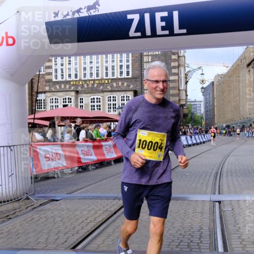 13.09.2026 - 21. swb-Marathon Bremen Tim E. http://msf.ph/oto/10348166 13.09.2026 11:19:46 Ziel 10004, 10629, 10933, 11050, 11760, 12224 meine-sportfotos.de