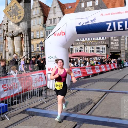 13.09.2026 - 21. swb-Marathon Bremen Tim E. http://msf.ph/oto/10348176 13.09.2026 11:19:57 Ziel 11457 meine-sportfotos.de