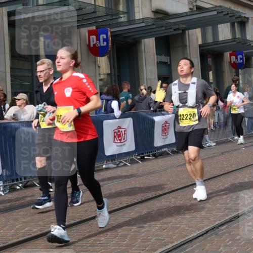 13.09.2026 - 21. swb-Marathon Bremen Strokosch-Dieckow http://msf.ph/oto/10348196 13.09.2026 11:11:17 Ziel 10155, 10510, 10511, 10546, 10552, 10616, 10977, 11036, 11216, 11239, 11289, 11533, 11702, 11870, 11927, 12082, 12126, 12220, 12286, 12311, 12336, 12464, 12508, 12553, 10313, 10419, 10527, 10611, 10644, 10653, 10841, 11062, 11141, 11231, 11237, 11458, 11483, 11679, 11691, 11745, 11993, 12148, 12396, 12401, 12507 meine-sportfotos.de