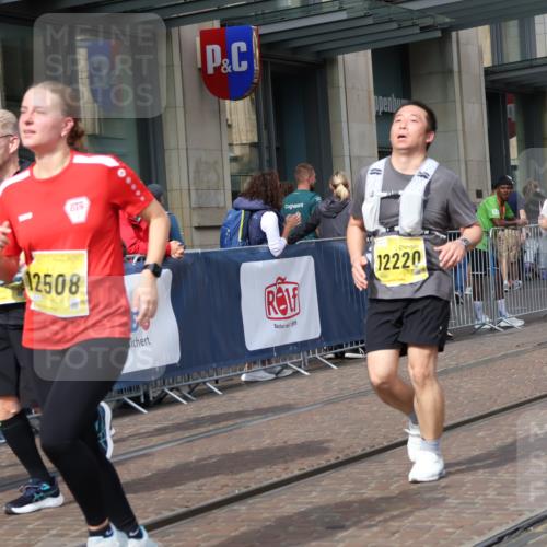 13.09.2026 - 21. swb-Marathon Bremen Strokosch-Dieckow http://msf.ph/oto/10348208 13.09.2026 11:11:17 Ziel 10155, 10510, 10511, 10546, 10552, 10616, 10977, 11036, 11216, 11239, 11289, 11533, 11702, 11870, 11927, 12082, 12126, 12220, 12286, 12311, 12336, 12464, 12508, 12553, 10313, 10419, 10527, 10611, 10644, 10653, 10841, 11062, 11141, 11231, 11237, 11458, 11483, 11679, 11691, 11745, 11993, 12148, 12396, 12401, 12507 meine-sportfotos.de