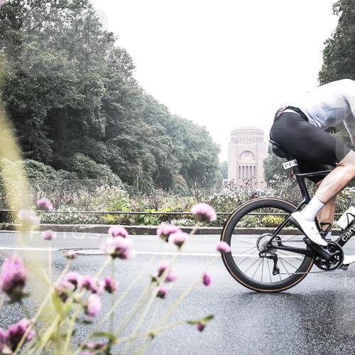13.09.2026 - Stadtparktriathlon H.Heesch http://msf.ph/oto/10348209 13.09.2026 10:18:45 Radfahren 213, 243, 300, 333, 368, 412 meine-sportfotos.de