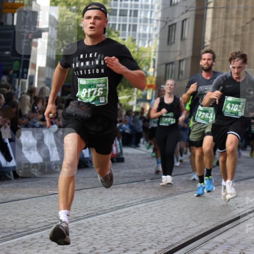 13.09.2026 - 21. swb-Marathon Bremen Strokosch-Dieckow http://msf.ph/oto/10348232 13.09.2026 13:28:39 Ziel 178, 210, 1380, 1460, 2047, 2977, 3114, 3294, 3334, 3597, 4250, 4506, 5250, 5360, 5683, 5889, 6182, 8429, 8570, 9064, 9167, 9168, 9543, 9549, 9738, 9881, 722, 1014, 2276, 2851, 2891, 3348, 3419, 3444, 3665, 4102, 5267, 5531, 5691, 5865, 6817, 6937, 6955, 7134, 7263, 7527, 8985, 9562, 13174 meine-sportfotos.de