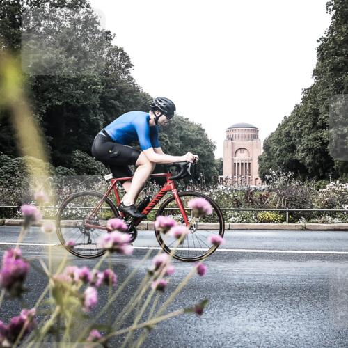13.09.2026 - Stadtparktriathlon H.Heesch http://msf.ph/oto/10348264 13.09.2026 11:21:11 Radfahren 696, 776, 781 meine-sportfotos.de