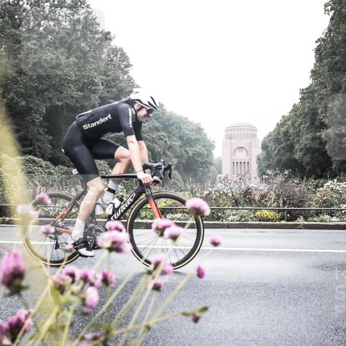 13.09.2026 - Stadtparktriathlon H.Heesch http://msf.ph/oto/10348288 13.09.2026 10:19:27 Radfahren 262, 264, 372, 399 meine-sportfotos.de
