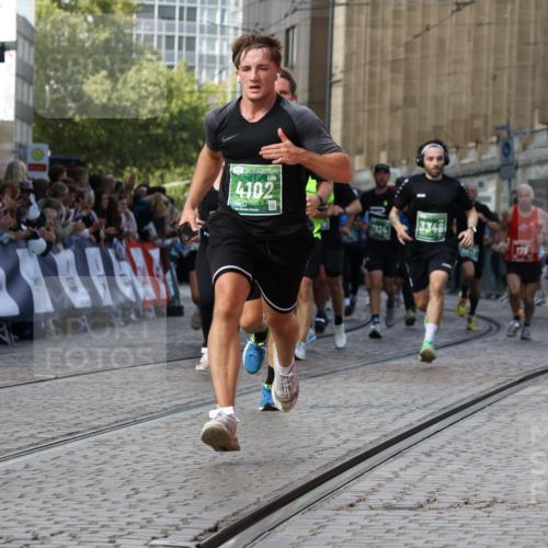 13.09.2026 - 21. swb-Marathon Bremen Strokosch-Dieckow http://msf.ph/oto/10348295 13.09.2026 13:28:40 Ziel 178, 210, 1239, 1380, 1460, 2047, 2977, 3114, 3294, 3334, 3597, 4250, 4506, 5250, 5360, 5683, 5889, 6182, 8429, 8570, 9064, 9543, 9549, 9738, 9881, 430, 722, 725, 1014, 2276, 2851, 2891, 3348, 3419, 3444, 3665, 5267, 5531, 5691, 5865, 6817, 6937, 6955, 7134, 7263, 7527, 8985, 9562, 13174 meine-sportfotos.de