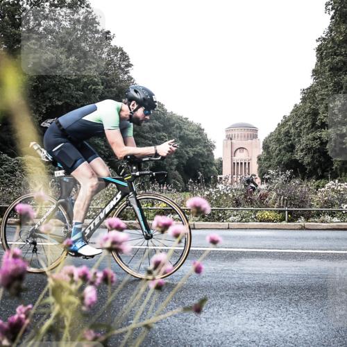 13.09.2026 - Stadtparktriathlon H.Heesch http://msf.ph/oto/10348302 13.09.2026 11:21:43 Radfahren 605, 614 meine-sportfotos.de