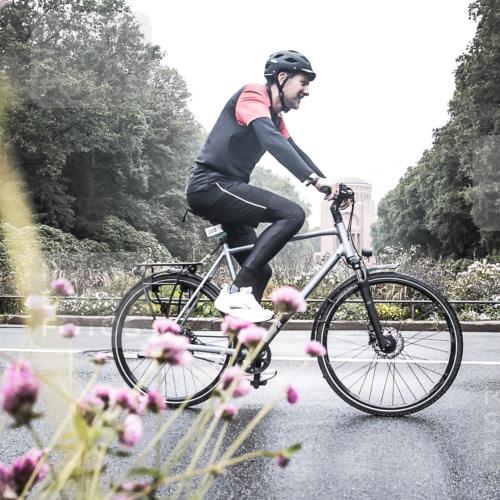 13.09.2026 - Stadtparktriathlon H.Heesch http://msf.ph/oto/10348320 13.09.2026 10:19:38 Radfahren 229, 260, 286, 307 meine-sportfotos.de