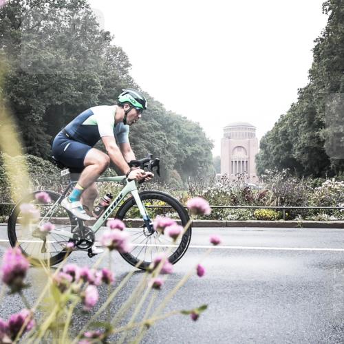 13.09.2026 - Stadtparktriathlon H.Heesch http://msf.ph/oto/10348329 13.09.2026 10:19:41 Radfahren 260, 286, 307, 402, 439 meine-sportfotos.de