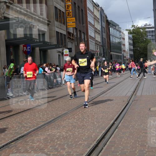 13.09.2026 - 21. swb-Marathon Bremen Strokosch-Dieckow http://msf.ph/oto/10348330 13.09.2026 11:11:22 Ziel 10155, 10510, 10511, 10546, 10552, 10616, 10977, 11239, 11289, 11533, 11702, 11927, 12082, 12220, 12286, 12311, 12336, 12508, 12553, 10313, 10419, 10527, 10611, 10644, 11036, 11062, 11141, 11216, 11231, 11458, 11483, 11679, 11691, 11745, 11870, 12126, 12148, 12396, 12401, 12464, 12507 meine-sportfotos.de