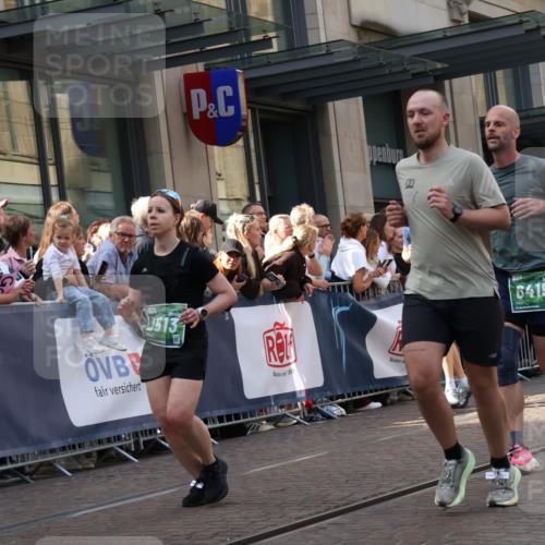 13.09.2026 - 21. swb-Marathon Bremen Strokosch-Dieckow http://msf.ph/oto/10348336 13.09.2026 13:30:48 Ziel 217, 244, 1189, 1398, 1479, 2244, 2513, 2802, 2902, 3360, 3396, 3762, 3800, 4251, 4477, 4647, 5600, 5673, 5846, 6307, 6419, 6619, 6732, 7198, 7359, 7637, 7760, 7798, 7812, 7882, 8097, 8342, 8382, 8543, 8616, 8726, 9147, 9274, 9337, 9507, 9937, 9958, 9962, 9969, 9976, 9977, 13152, 13215, 625, 800, 834, 1067, 1533, 1771, 1841, 1926, 1941, 2369, 2452, 2723, 2985, 3163, 3164, 3425, 4058, 4206, 4251, 4332, 4342, 4415, 4425, 4748, 4757, 4920, 5506, 5551, 5600, 5681, 5802 meine-sportfotos.de