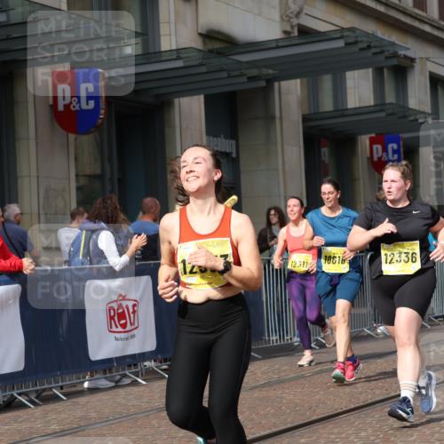 13.09.2026 - 21. swb-Marathon Bremen Strokosch-Dieckow http://msf.ph/oto/10348353 13.09.2026 11:11:28 Ziel 10155, 10510, 10511, 10552, 10582, 10616, 10977, 11239, 11533, 11927, 12082, 12286, 12336, 12553, 10419, 10510, 10546, 10611, 10977, 11036, 11062, 11216, 11231, 11289, 11458, 11679, 11702, 11745, 11870, 12126, 12148, 12220, 12311, 12396, 12464, 12508 meine-sportfotos.de