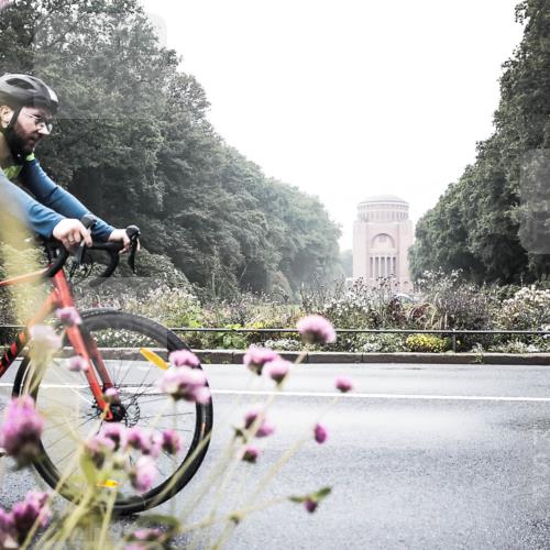 13.09.2026 - Stadtparktriathlon H.Heesch http://msf.ph/oto/10348355 13.09.2026 10:19:56 Radfahren 323, 377, 414, 434 meine-sportfotos.de