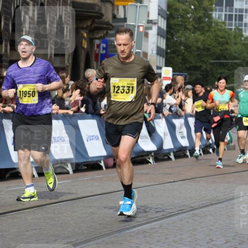 13.09.2026 - 21. swb-Marathon Bremen Strokosch-Dieckow http://msf.ph/oto/10348368 13.09.2026 10:53:52 Ziel 10141, 10222, 10227, 10478, 10479, 10626, 10757, 10821, 10838, 10845, 10886, 11168, 11242, 11379, 11446, 11502, 11590, 11800, 12056, 12119, 12308, 12341, 13597, 10579, 10708, 10822, 10947, 11010, 11206, 11290, 12075, 12244, 12356, 12435, 13531 meine-sportfotos.de