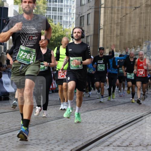 13.09.2026 - 21. swb-Marathon Bremen Strokosch-Dieckow http://msf.ph/oto/10348370 13.09.2026 13:28:42 Ziel 178, 210, 1239, 1380, 1460, 2047, 2764, 2977, 3114, 3294, 3334, 3597, 4250, 4506, 5250, 5683, 5889, 6182, 8429, 8483, 8570, 9064, 9549, 9738, 430, 722, 725, 1014, 2276, 2378, 2851, 2891, 3348, 3419, 3444, 3665, 5267, 5531, 5691, 5865, 6099, 6817, 6937, 6955, 7134, 7263, 7527, 8985, 9562, 13174 meine-sportfotos.de