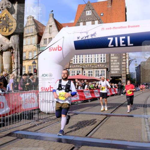 13.09.2026 - 21. swb-Marathon Bremen Tim E. http://msf.ph/oto/10348375 13.09.2026 11:20:27 Ziel 10430, 11244, 11333, 11337, 11546, 12374 meine-sportfotos.de