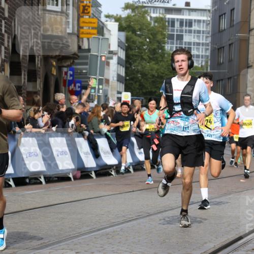 13.09.2026 - 21. swb-Marathon Bremen Strokosch-Dieckow http://msf.ph/oto/10348381 13.09.2026 10:53:53 Ziel 10141, 10222, 10227, 10478, 10479, 10626, 10821, 10838, 10845, 10886, 10905, 11168, 11242, 11379, 11446, 11502, 11590, 11800, 12056, 12119, 12308, 12331, 12341, 13597, 10579, 10822, 10947, 11010, 11206, 11290, 12075, 12244, 12356, 12435, 13531 meine-sportfotos.de
