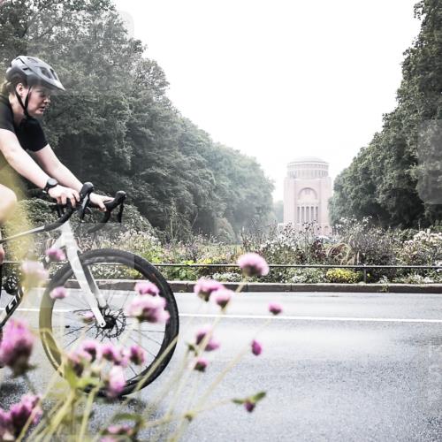13.09.2026 - Stadtparktriathlon H.Heesch http://msf.ph/oto/10348396 13.09.2026 10:20:12 Radfahren 253, 415, 432 meine-sportfotos.de