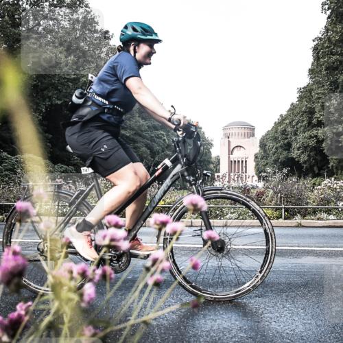 13.09.2026 - Stadtparktriathlon H.Heesch http://msf.ph/oto/10348407 13.09.2026 11:22:50 Radfahren 611, 656, 747 meine-sportfotos.de