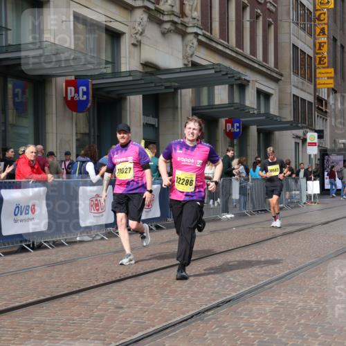 13.09.2026 - 21. swb-Marathon Bremen Strokosch-Dieckow http://msf.ph/oto/10348467 13.09.2026 11:11:37 Ziel 10490, 10582, 10616, 11585, 10155, 10510, 10511, 10546, 10552, 10977, 11036, 11216, 11231, 11239, 11289, 11458, 11533, 11702, 11870, 11927, 12082, 12126, 12148, 12220, 12286, 12311, 12336, 12464, 12508, 12553 meine-sportfotos.de