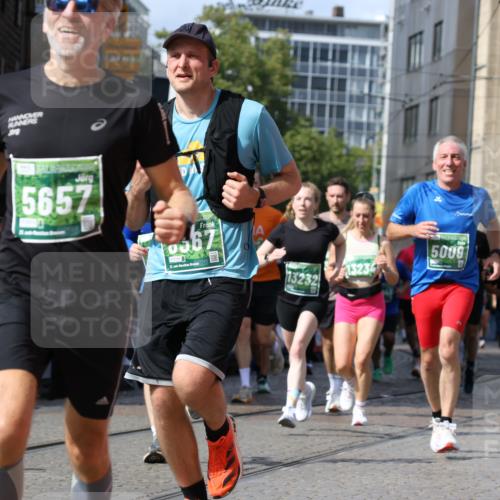 13.09.2026 - 21. swb-Marathon Bremen Strokosch-Dieckow http://msf.ph/oto/10348474 13.09.2026 13:32:45 Ziel 287, 1369, 1687, 2292, 2293, 2910, 2992, 3402, 3429, 3441, 3650, 3878, 3922, 4057, 4263, 4380, 4471, 4655, 4835, 5281, 6258, 6518, 6593, 6760, 6781, 6857, 6875, 6900, 7150, 7173, 7553, 7572, 7990, 8632, 8957, 9040, 9151, 9175, 9198, 9283, 9719, 9779, 13029, 13208, 13244, 891, 1532, 2638, 3167, 3404, 3773, 3902, 4194, 4233, 5009, 5090, 5706, 6018, 6786, 6941, 7756, 8506, 9406, 9745, 9829, 10048, 13039, 13146, 13164, 13232, 13234, 13247 meine-sportfotos.de