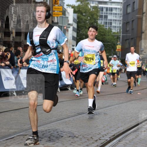 13.09.2026 - 21. swb-Marathon Bremen Strokosch-Dieckow http://msf.ph/oto/10348507 13.09.2026 10:53:54 Ziel 10141, 10174, 10222, 10227, 10478, 10479, 10626, 10821, 10838, 10845, 10886, 10905, 11168, 11242, 11379, 11446, 11502, 11590, 11800, 12056, 12119, 12308, 12331, 12341, 13597, 10579, 10822, 10947, 11010, 11206, 11290, 11329, 12075, 12244, 12356, 12435, 13531 meine-sportfotos.de