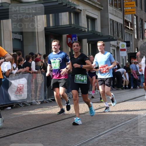 13.09.2026 - 21. swb-Marathon Bremen Strokosch-Dieckow http://msf.ph/oto/10348509 13.09.2026 13:30:53 Ziel 217, 1398, 1479, 1627, 2244, 2513, 2802, 2902, 3396, 3762, 3800, 4477, 4647, 5375, 5673, 5720, 5765, 5846, 5979, 6307, 6419, 6619, 6732, 7001, 7198, 7296, 7359, 7637, 7798, 7812, 7882, 8035, 8097, 8339, 8342, 8382, 8543, 8726, 9147, 9274, 9337, 9822, 9937, 9958, 9962, 9969, 9976, 9977, 13066, 13152, 244, 625, 800, 834, 1189, 1533, 1771, 1841, 1926, 1941, 2369, 2452, 2723, 2985, 3360, 4206, 4251, 4332, 4342, 4425, 4757, 4920, 5551, 5600, 5681, 5802, 7760 meine-sportfotos.de