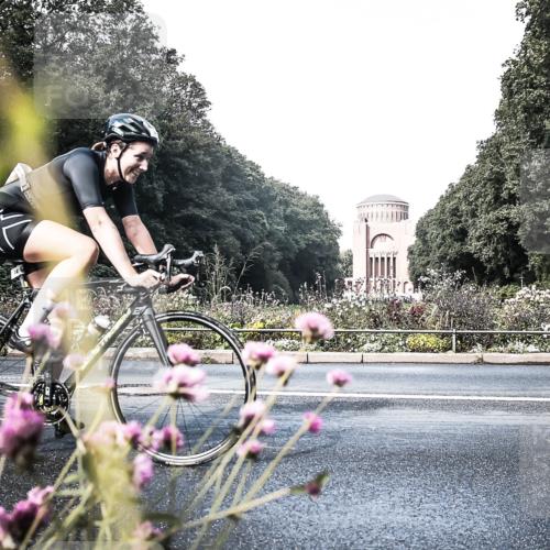 13.09.2026 - Stadtparktriathlon H.Heesch http://msf.ph/oto/10348513 13.09.2026 11:23:55 Radfahren 601, 729, 744 meine-sportfotos.de