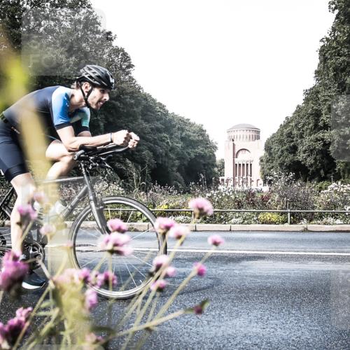 13.09.2026 - Stadtparktriathlon H.Heesch http://msf.ph/oto/10348531 13.09.2026 11:24:03 Radfahren 677, 707 meine-sportfotos.de