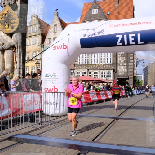13.09.2026 - 21. swb-Marathon Bremen Tim E. http://msf.ph/oto/10348540 13.09.2026 11:20:41 Ziel 10161, 11296, 12285, 12374 meine-sportfotos.de