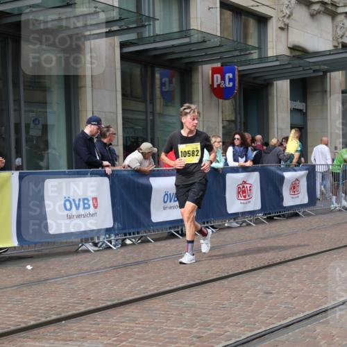 13.09.2026 - 21. swb-Marathon Bremen Strokosch-Dieckow http://msf.ph/oto/10348566 13.09.2026 11:11:41 Ziel 10490, 10582, 11585, 12012, 10155, 10510, 10511, 10546, 10552, 10616, 10977, 11036, 11216, 11239, 11289, 11533, 11702, 11870, 11927, 12082, 12126, 12220, 12286, 12311, 12336, 12464, 12508, 12553 meine-sportfotos.de