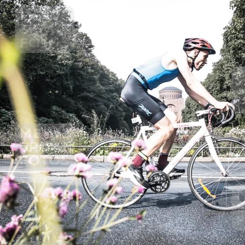 13.09.2026 - Stadtparktriathlon H.Heesch http://msf.ph/oto/10348593 13.09.2026 11:24:45 Radfahren 637, 672, 722, 739 meine-sportfotos.de