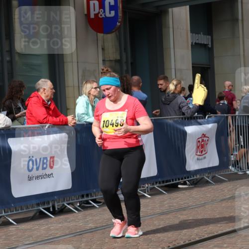 13.09.2026 - 21. swb-Marathon Bremen Strokosch-Dieckow http://msf.ph/oto/10348604 13.09.2026 11:11:46 Ziel 10490, 10582, 11052, 11585, 11633, 12012, 10155, 10510, 10511, 10546, 10552, 10616, 10977, 11239, 11289, 11533, 11702, 11927, 12082, 12220, 12286, 12311, 12336, 12508, 12553 meine-sportfotos.de