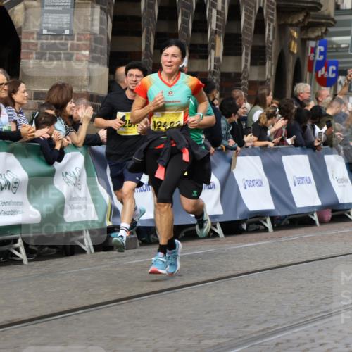 13.09.2026 - 21. swb-Marathon Bremen Strokosch-Dieckow http://msf.ph/oto/10348607 13.09.2026 10:53:56 Ziel 10141, 10174, 10222, 10227, 10478, 10479, 10626, 10821, 10838, 10845, 10886, 10905, 11242, 11446, 11502, 11590, 11800, 11950, 12056, 12119, 12308, 12331, 12341, 13597, 10822, 10947, 11010, 11290, 11329, 11361, 11765, 11998, 12356, 12435, 13531 meine-sportfotos.de