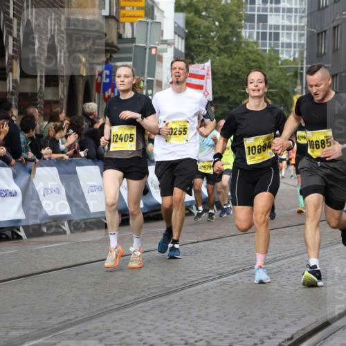 13.09.2026 - 21. swb-Marathon Bremen Strokosch-Dieckow http://msf.ph/oto/10348641 13.09.2026 10:53:57 Ziel 10141, 10174, 10222, 10227, 10478, 10479, 10626, 10838, 10845, 10886, 10905, 11242, 11446, 11502, 11590, 11800, 11950, 12056, 12119, 12308, 12331, 12341, 13597, 10822, 10947, 10996, 11010, 11290, 11329, 11361, 11765, 11998, 12356, 12435, 13531 meine-sportfotos.de