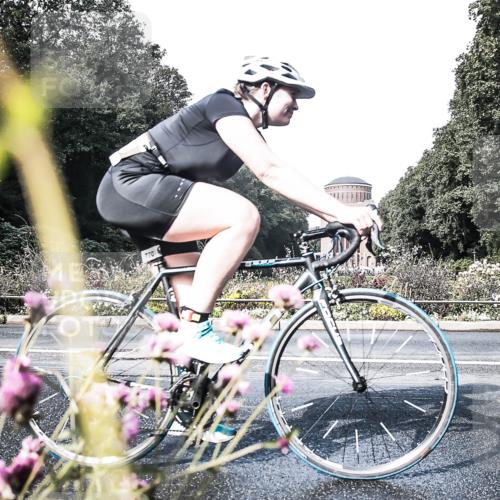 13.09.2026 - Stadtparktriathlon H.Heesch http://msf.ph/oto/10348670 13.09.2026 11:25:14 Radfahren 736, 770, 819 meine-sportfotos.de