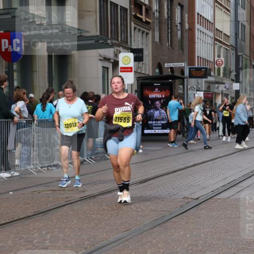 13.09.2026 - 21. swb-Marathon Bremen Strokosch-Dieckow http://msf.ph/oto/10348672 13.09.2026 11:11:51 Ziel 10414, 10490, 11052, 11585, 11633, 12012, 10155, 10510, 10511, 10546, 10552, 10582, 10616, 10977, 11239, 11289, 11533, 11702, 11927, 12082, 12286, 12311, 12336, 12553 meine-sportfotos.de
