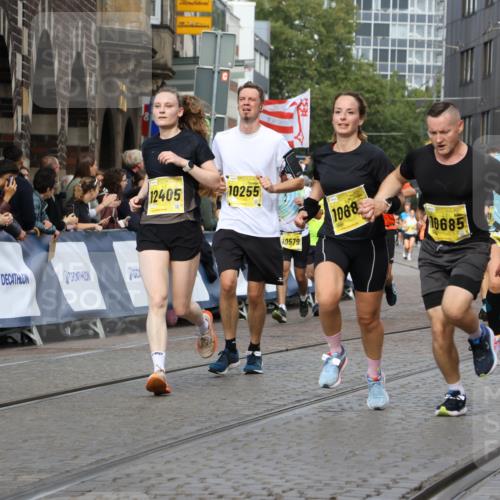 13.09.2026 - 21. swb-Marathon Bremen Strokosch-Dieckow http://msf.ph/oto/10348681 13.09.2026 10:53:57 Ziel 10141, 10174, 10222, 10227, 10478, 10479, 10626, 10838, 10845, 10886, 10905, 11242, 11446, 11502, 11590, 11800, 11950, 12056, 12119, 12308, 12331, 12341, 13597, 10822, 10947, 10996, 11010, 11290, 11329, 11361, 11765, 11998, 12356, 12435, 13531 meine-sportfotos.de