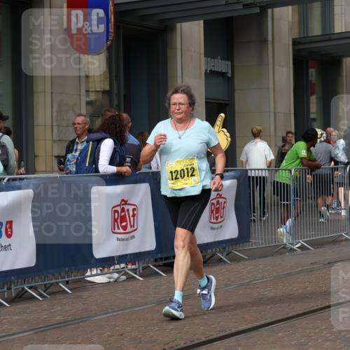 13.09.2026 - 21. swb-Marathon Bremen Strokosch-Dieckow http://msf.ph/oto/10348714 13.09.2026 11:11:54 Ziel 10213, 10406, 10414, 10490, 11052, 11585, 11633, 11716, 12012, 10155, 10511, 10552, 10582, 10616, 11239, 11533, 11927, 12082, 12286, 12336, 12553 meine-sportfotos.de