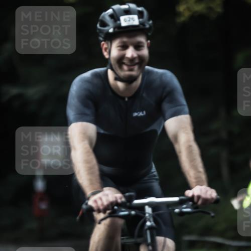 13.09.2026 - Stadtparktriathlon H.Heesch http://msf.ph/oto/10348725 13.09.2026 10:59:37 Radfahren 490, 599, 626, 629, 641, 646, 649 meine-sportfotos.de