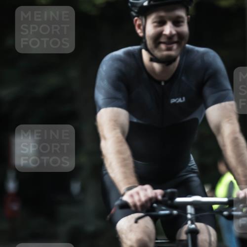 13.09.2026 - Stadtparktriathlon H.Heesch http://msf.ph/oto/10348729 13.09.2026 10:59:37 Radfahren 490, 599, 626, 629, 641, 646, 649 meine-sportfotos.de